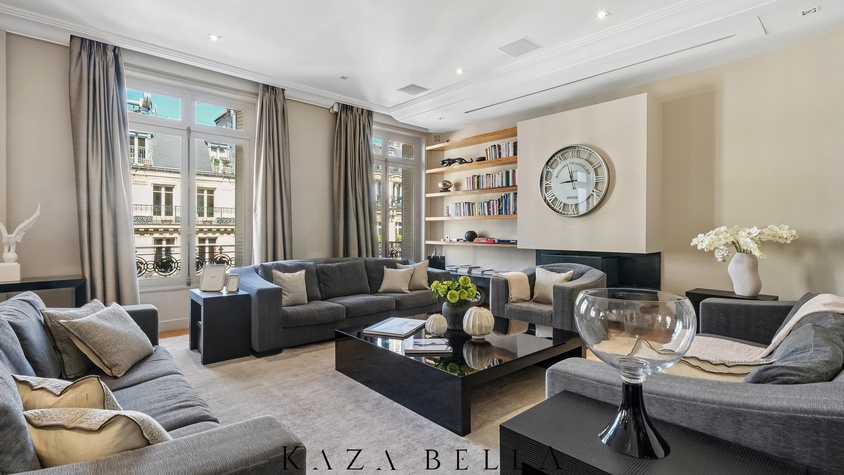 Paris 8 - Luxury residence on the prestigious Boulevard Haussmann